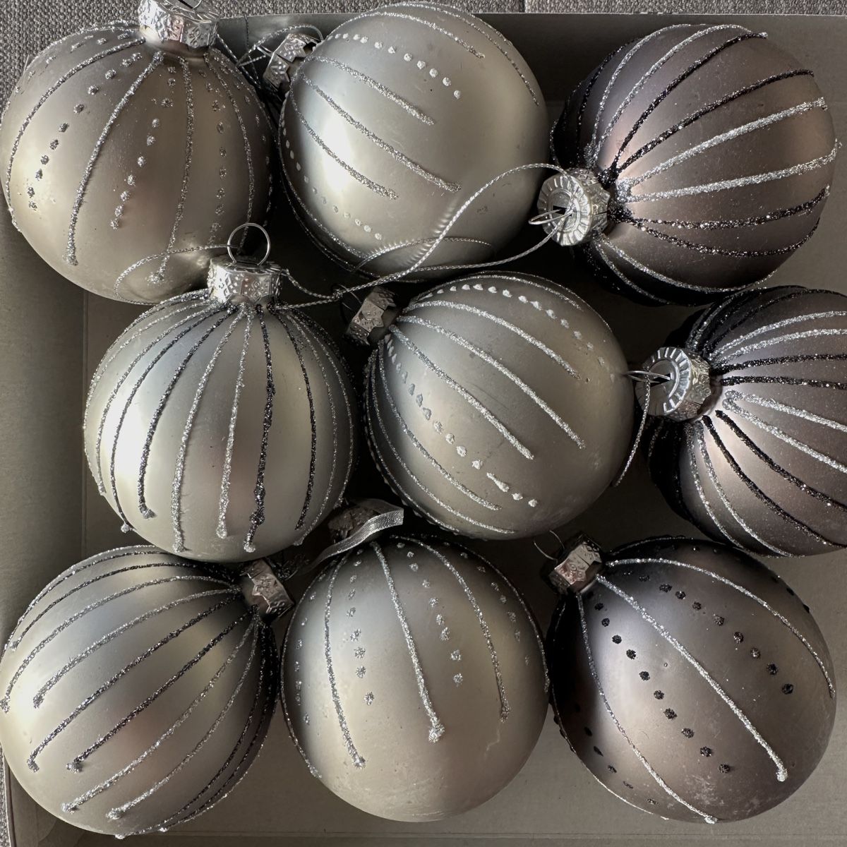Alle Dekorationen: 9x elegante Weihnachtskugeln – Gebraucht aus Gebenstorf von t.gue