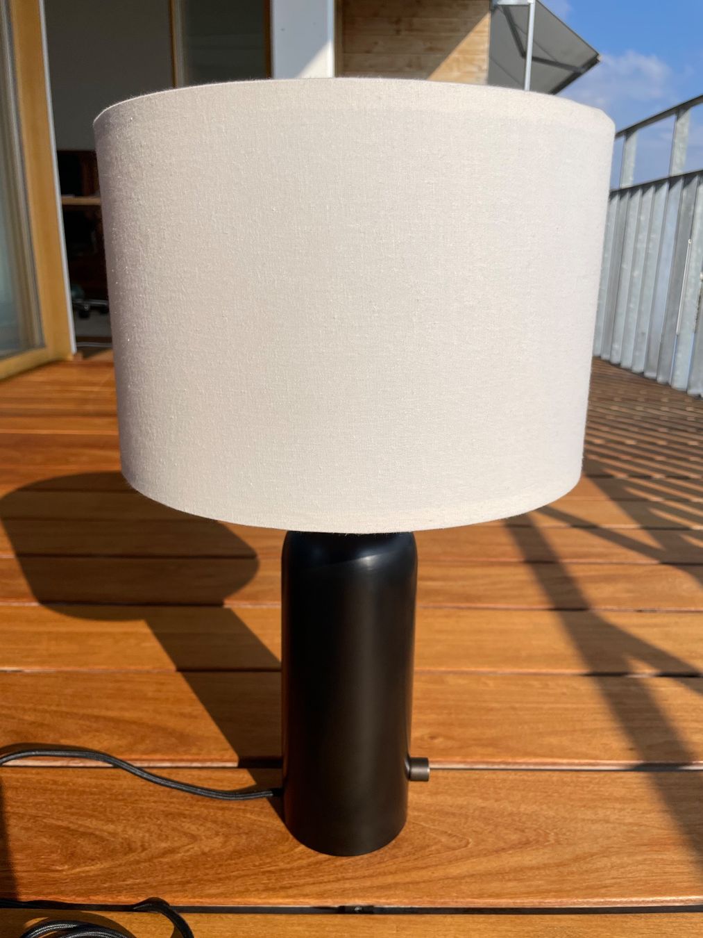 Lampade: Gubi Gravity Table Lamp Small - Black/White - Like new #1 – Nuovo (secondo la descrizione) da Meilen venduto da TN20 2