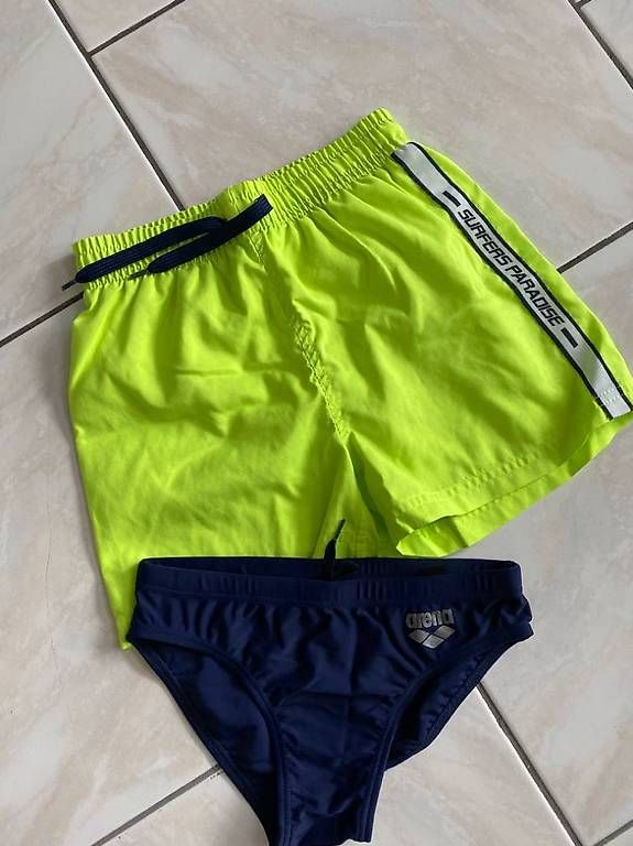 Badehosen: Vend lot maillot de bain enfant – Gebraucht aus Morrens VD von gia_sfs5 3