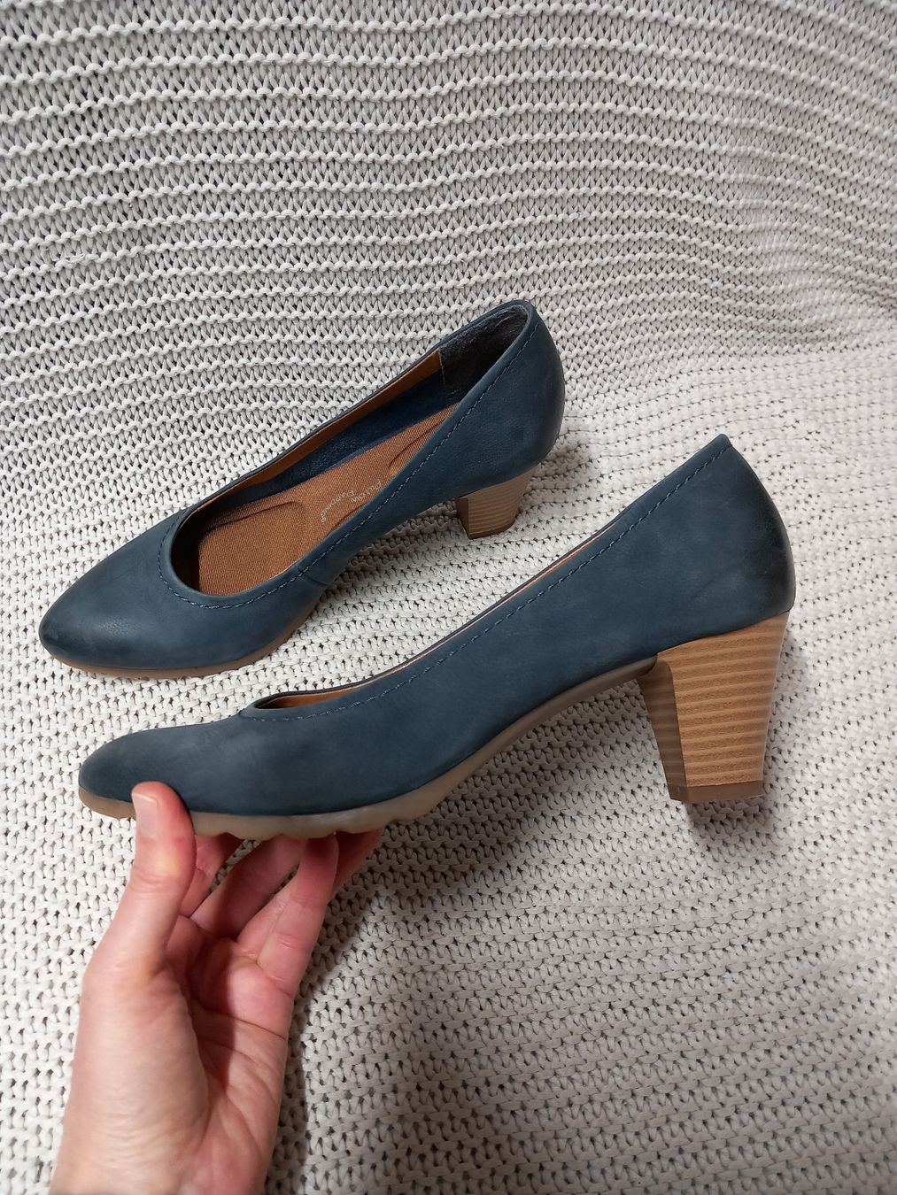Roberto Santi Chaussures femmes: Leder Pumps Roberto Santi Gr.38, Pillow Padding, blau – D'occasion à Gwatt (Thun) par umwelt-brocki 2