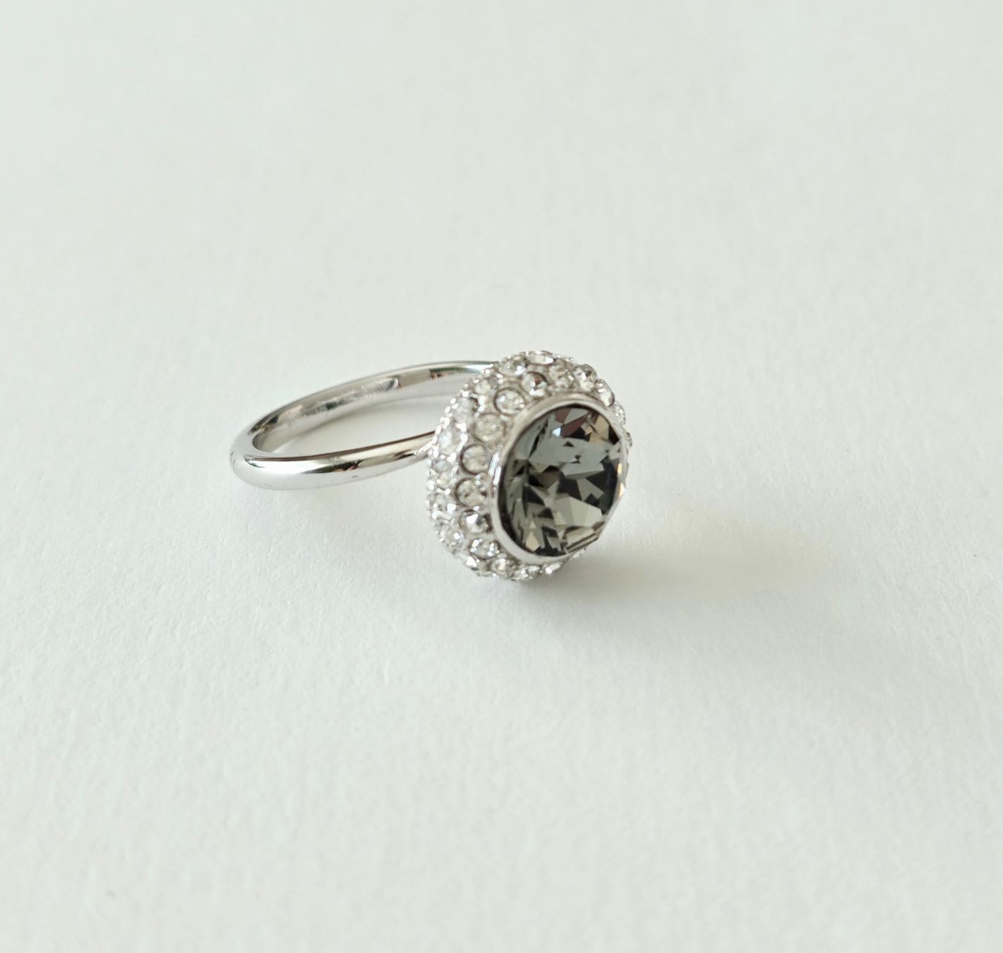 Anelli: Eleganter Ring mit Swarovski Steinen - Neu – Nuovo e nell'imballaggio originale da Uetikon am See venduto da Springdream 2
