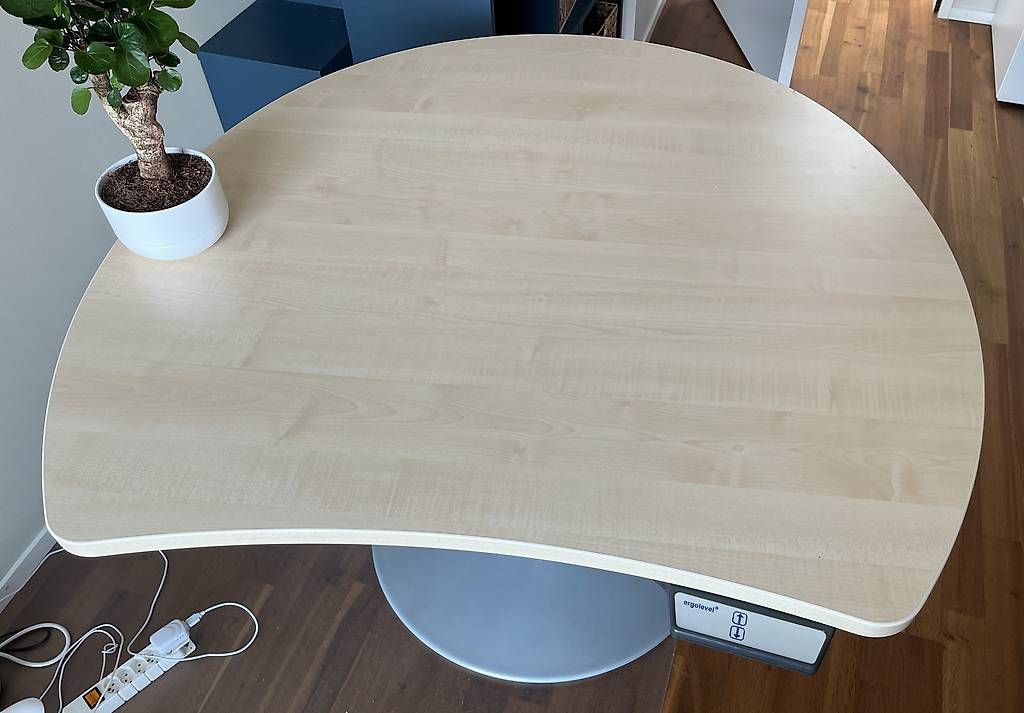 Schreibtische: Bürotisch rund - höhenverstellbar  – Gebraucht aus Bellikon von Ndorfer 2