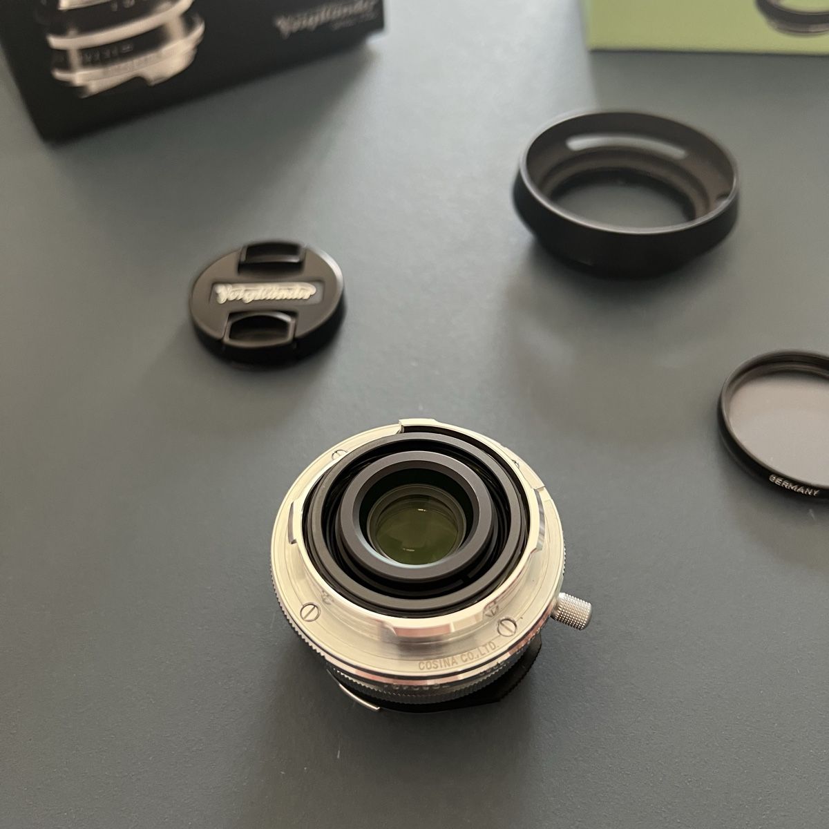 Voigtländer Obiettivi: Voigtländer Ultron 35mm F2 VM – Usato da Winterthur venduto da luschw 1