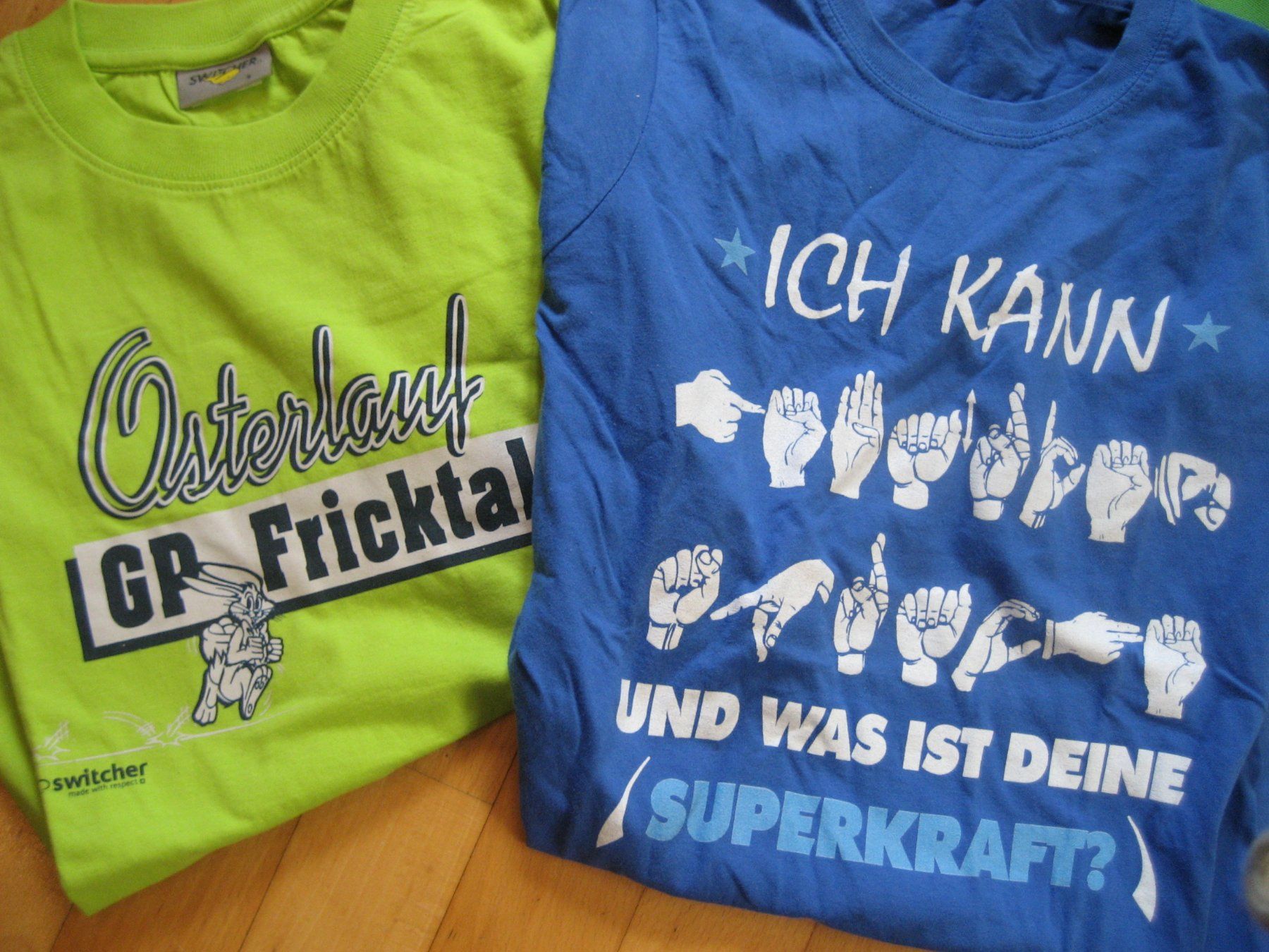 Lotti di vestiti: Shirt-Paket, 4-teilig – Usato da Unterengstringen venduto da Olifant4 1