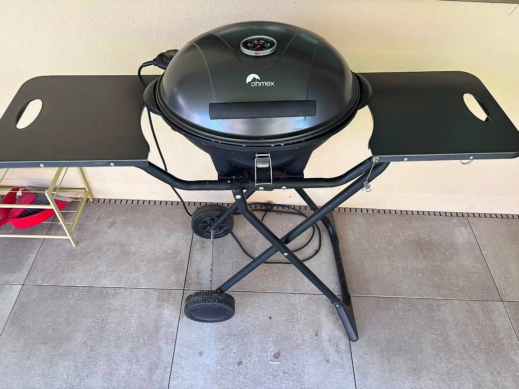 Griglie: Ohmex Barbecue Grill mit Trolley GRIL-3660 – Usato da Muri AG venduto da lindda 1