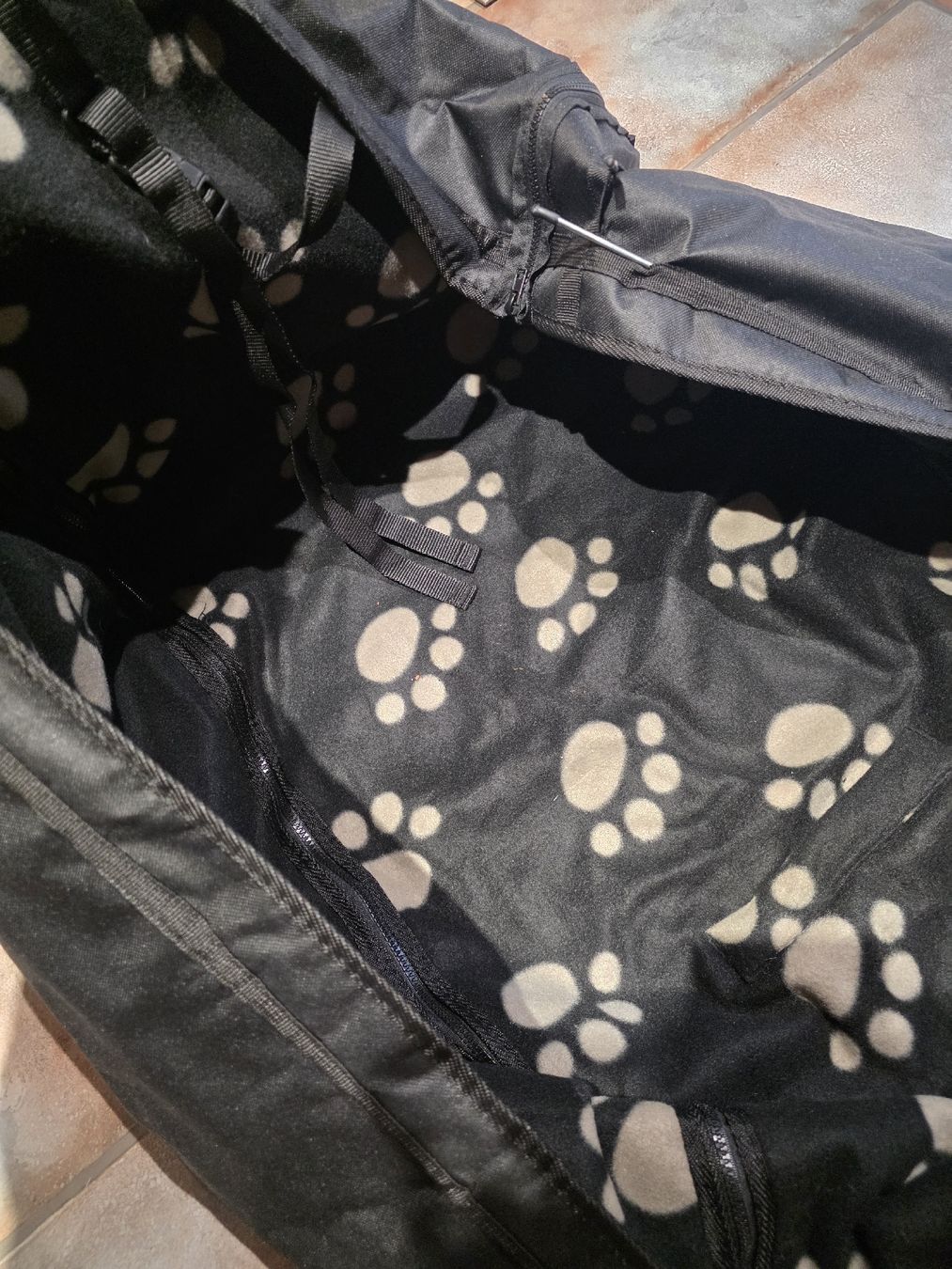 Niches, paniers: Trixie Autositzbezug Fleece Polyester Schwarz  – D'occasion à Egerkingen par Toengi01 2