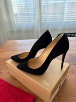 Christian Louboutin Pumps, Schwarz Wildleder, Grösse 38