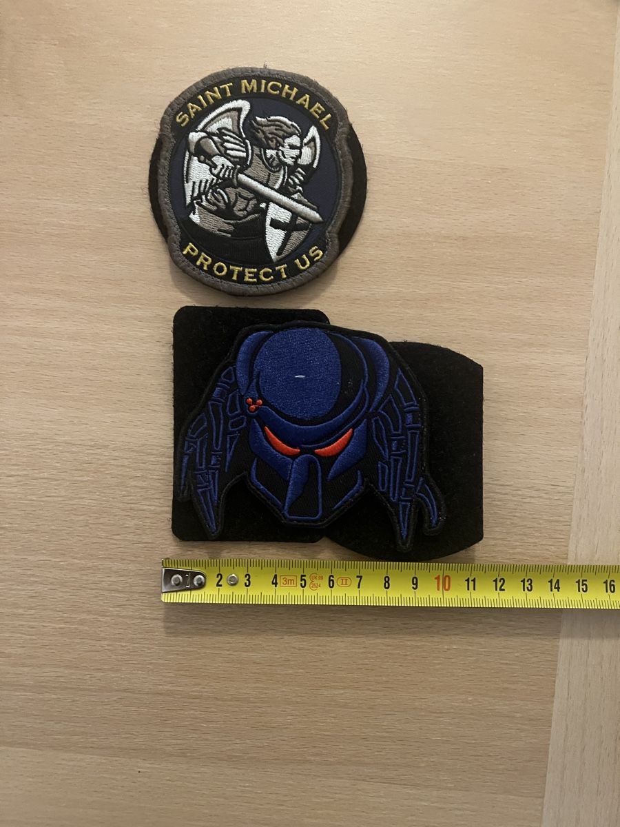 Placchette & Badge: Tactical Saint Michael & Predator Patch Set, Airsoft, – Nuovo (secondo la descrizione) da Winterthur venduto da DWARFCHAMBERS 2