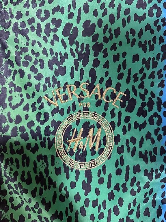 Taschen: Versace for H&M Kleiderhülle (Original) – Gebraucht aus Winterthur von Aye01 1