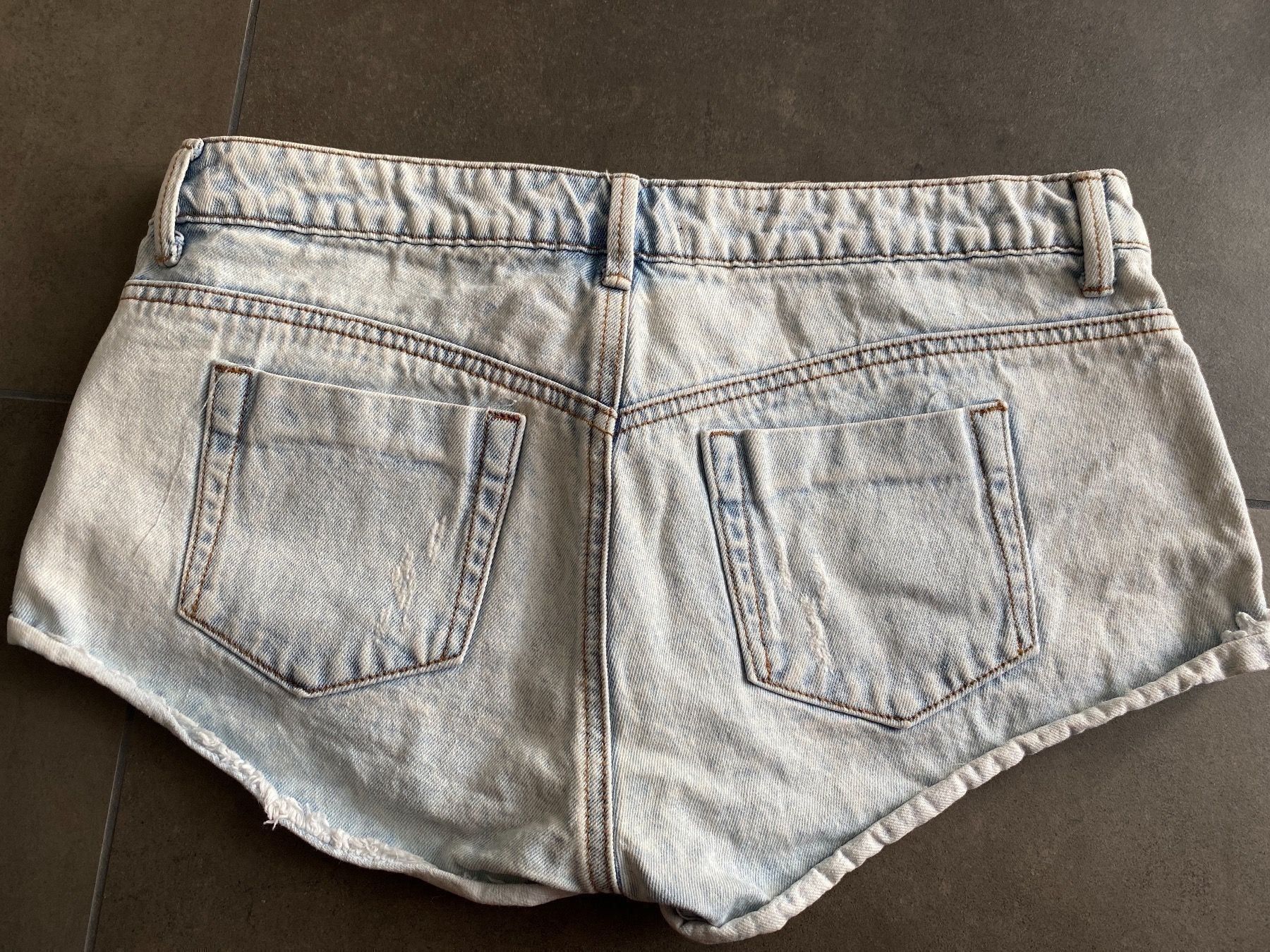 Tally Weijl Jeans: Tally Weijl short taille 40 – Gebraucht aus Delémont von Ma_LoU.01 1