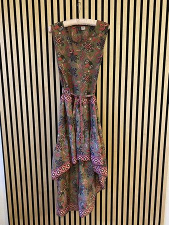 Seidenkleid mit Blumenmuster, Grösse M