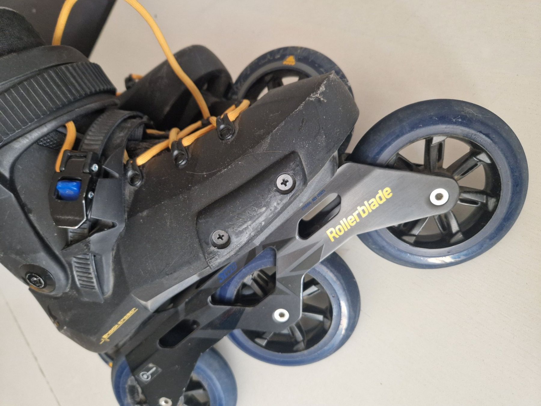 Pattini in linea & Pattini a rotelle: Rollerblade Twister Edge 110 3wd – Usato da Bürglen TG venduto da allerlei.77