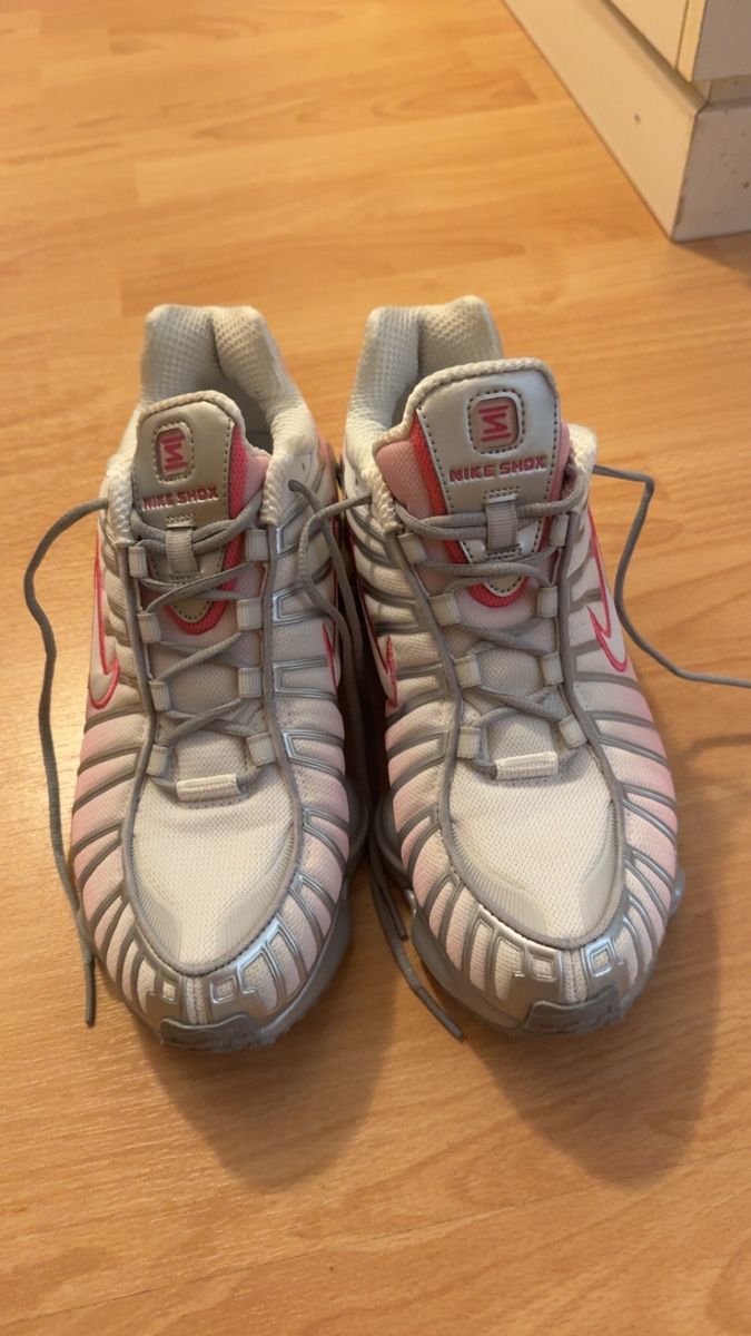 Nike Chaussures femmes: Nike Shox TL – D'occasion à Egerkingen par toniihrr