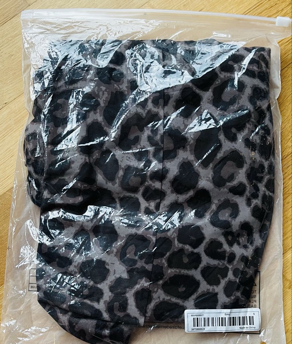 Tops: Leopardenmuster Top, Grösse S, Neu! – Neu (gemäss Beschreibung) aus Gränichen von RetoLexi 3