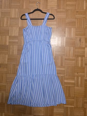 Amazon Essentials Kleid, hergestellt 01/2022, Zustand wie ne