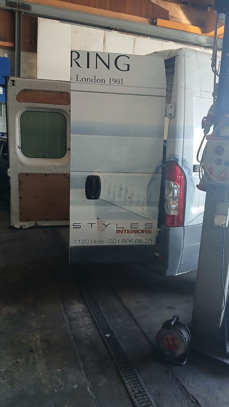 Citroën Tutti pezzi di ricambio auto: Porte Citroën jumper L2 H2  – Usato da Cornol venduto da bar_jt78 7