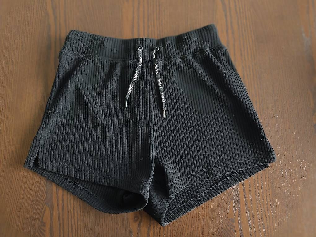 Hosen: Short Stronger taille M – Gebraucht aus Morges von L_6688