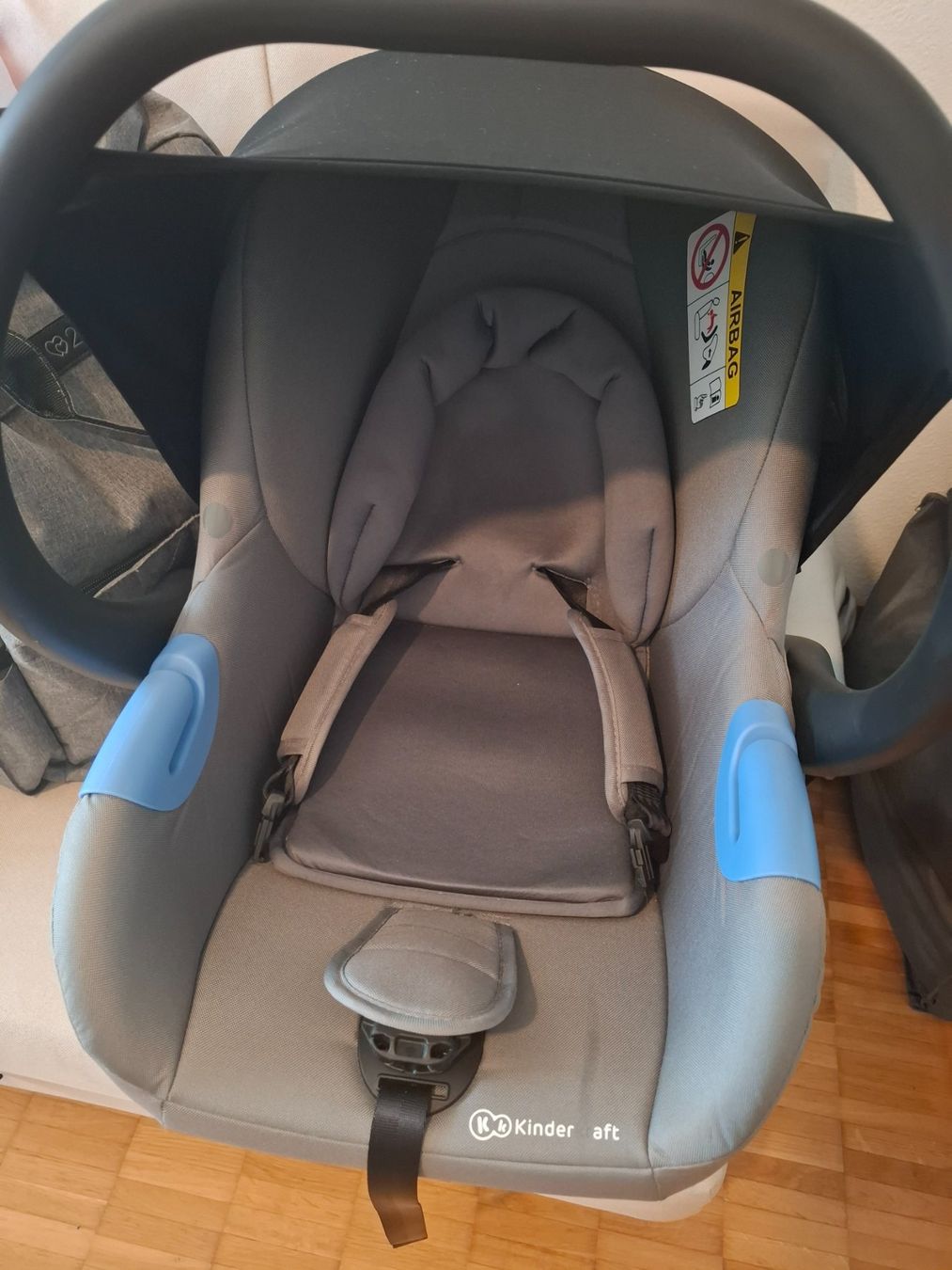 Kinderkraft Auto-Kindersitze: Babyschale – Gebraucht aus Zürich von pellestefa