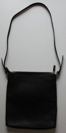 Sac bandoulière en cuir noir BVLGARI