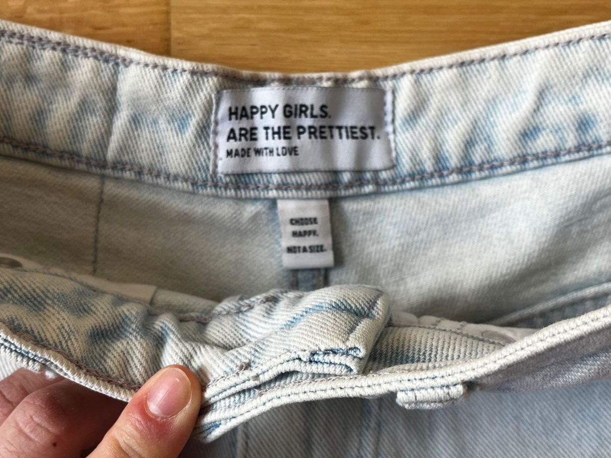 Jeans: Short en jeans – Usato da La Tour-de-Trême venduto da lol_85kj 2