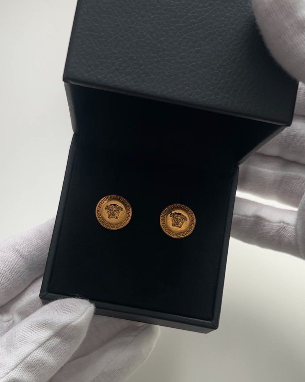 Versace Orecchini pendenti & Orecchini a lobo: Versace Medusa Earrings – Usato da Zürich venduto da beliasnyk