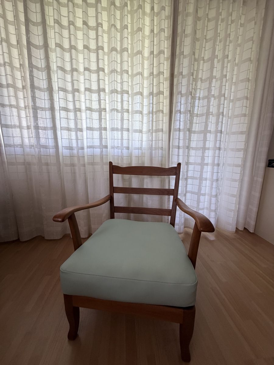 Poltrone: Retro Sessel Holz mit türkis Polstern – Usato da Aeschi b. Spiez venduto da fux_l5vd 3