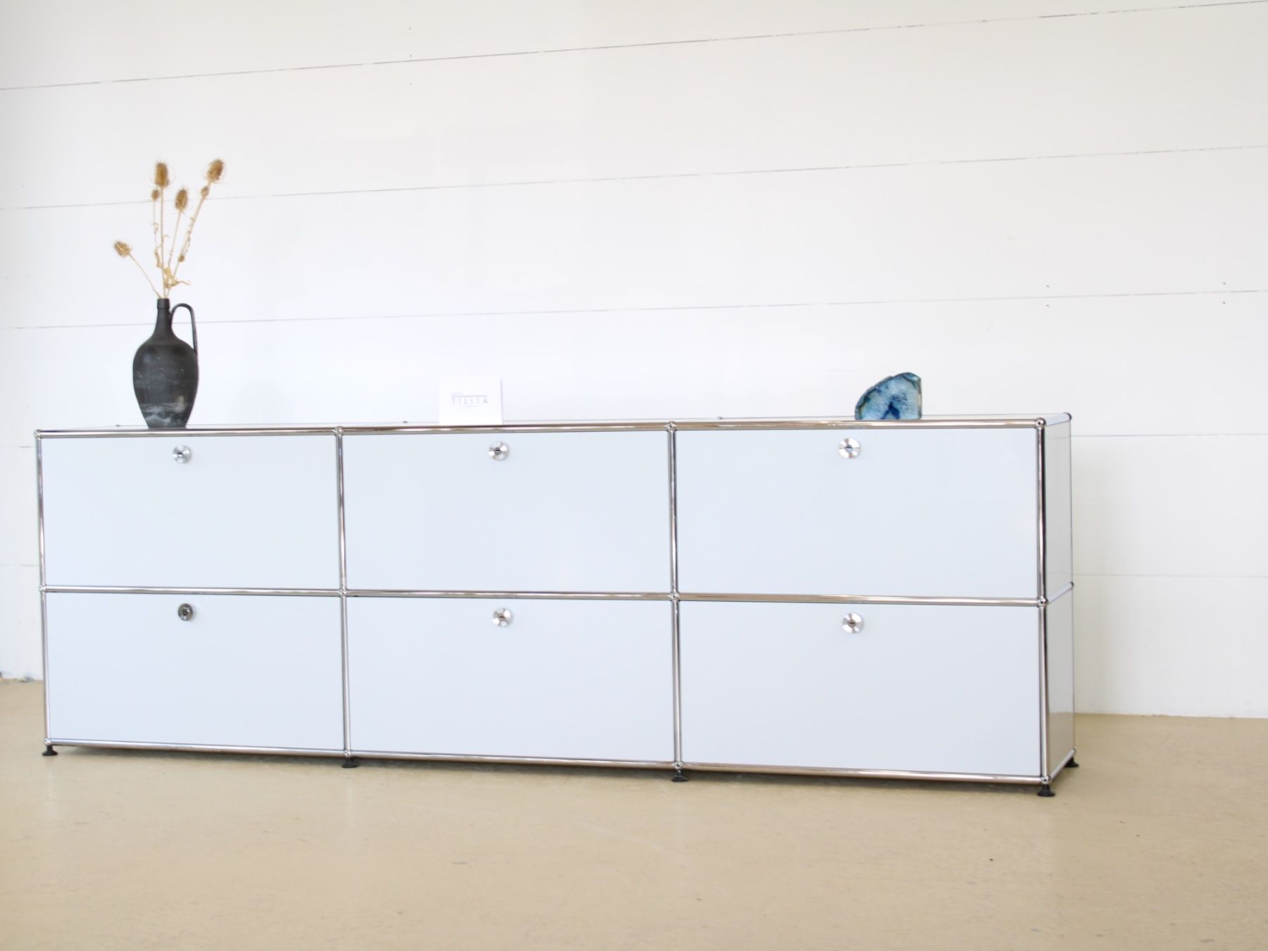 USM Scaffali: USM Sideboard lichtrau, Umbau möglich! – Usato da Meinisberg venduto da atelier_TILIJA