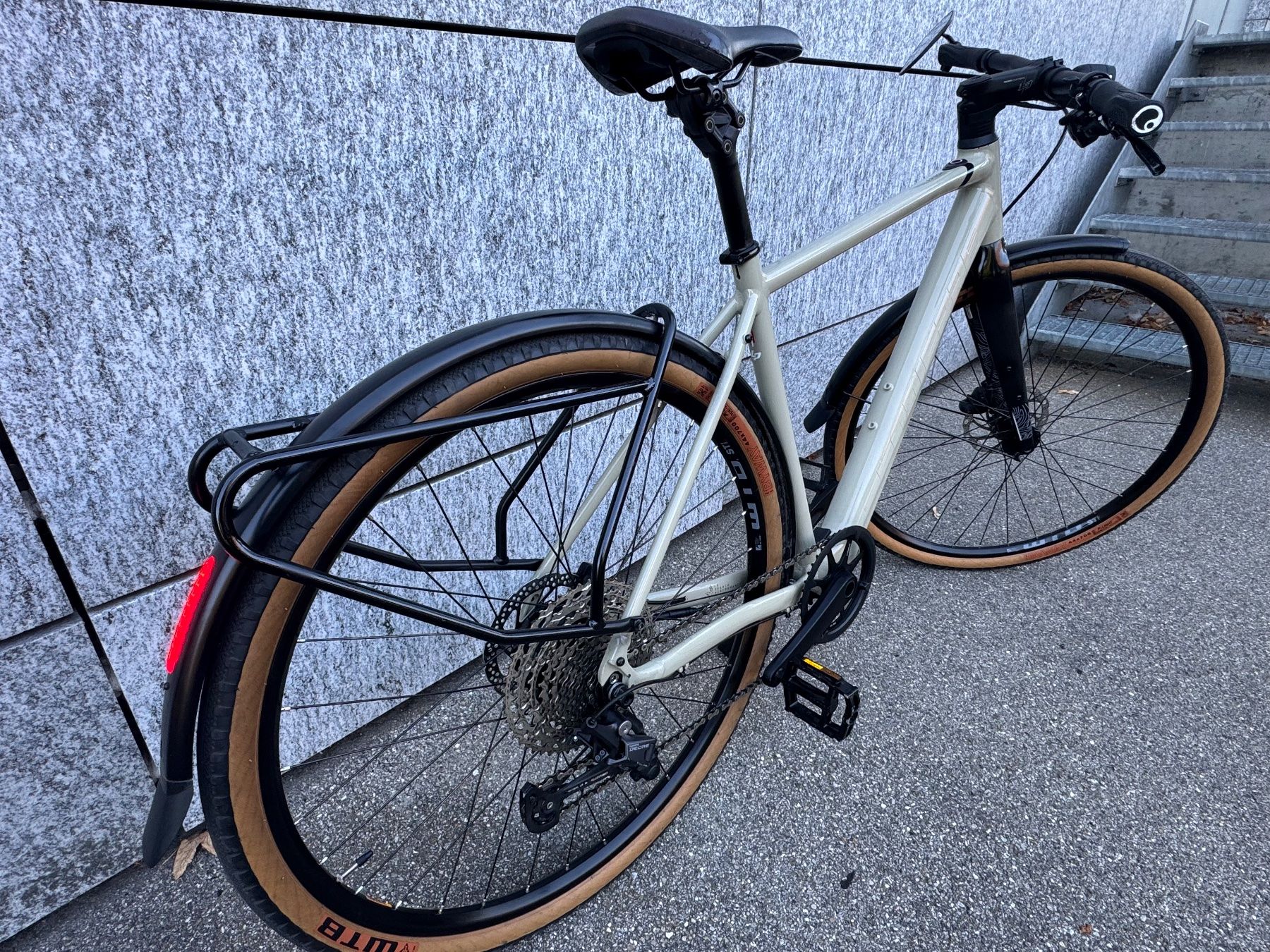 Lapierre Vélos: Lapierre E-Shaper 3.2 Premium E-Bike |Wie Neue – D'occasion à Solothurn par lea_5lxz 4