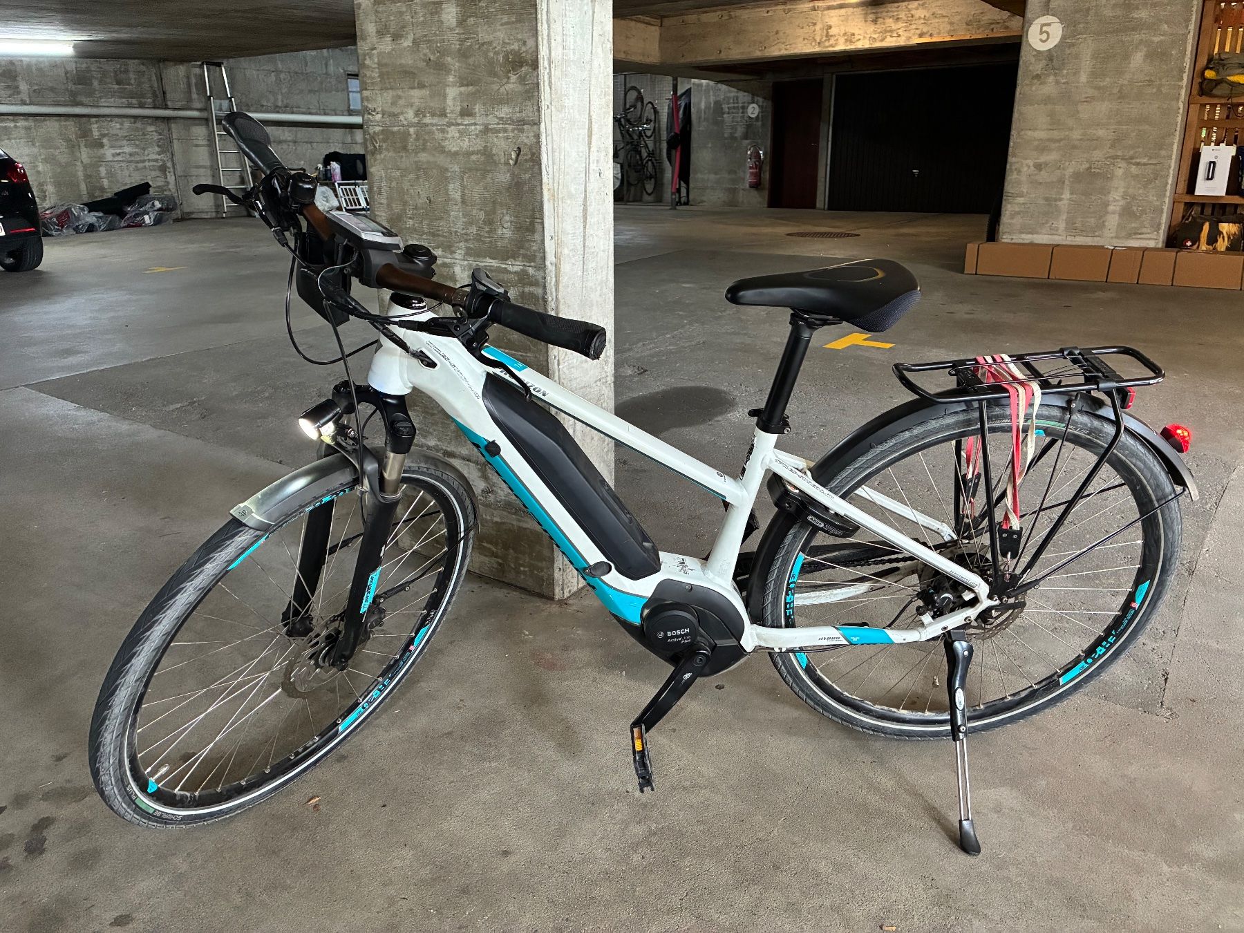 Veicoli elettrici: E-Bike mit starker Batterie – Usato da Prêles venduto da Ruth_Egger