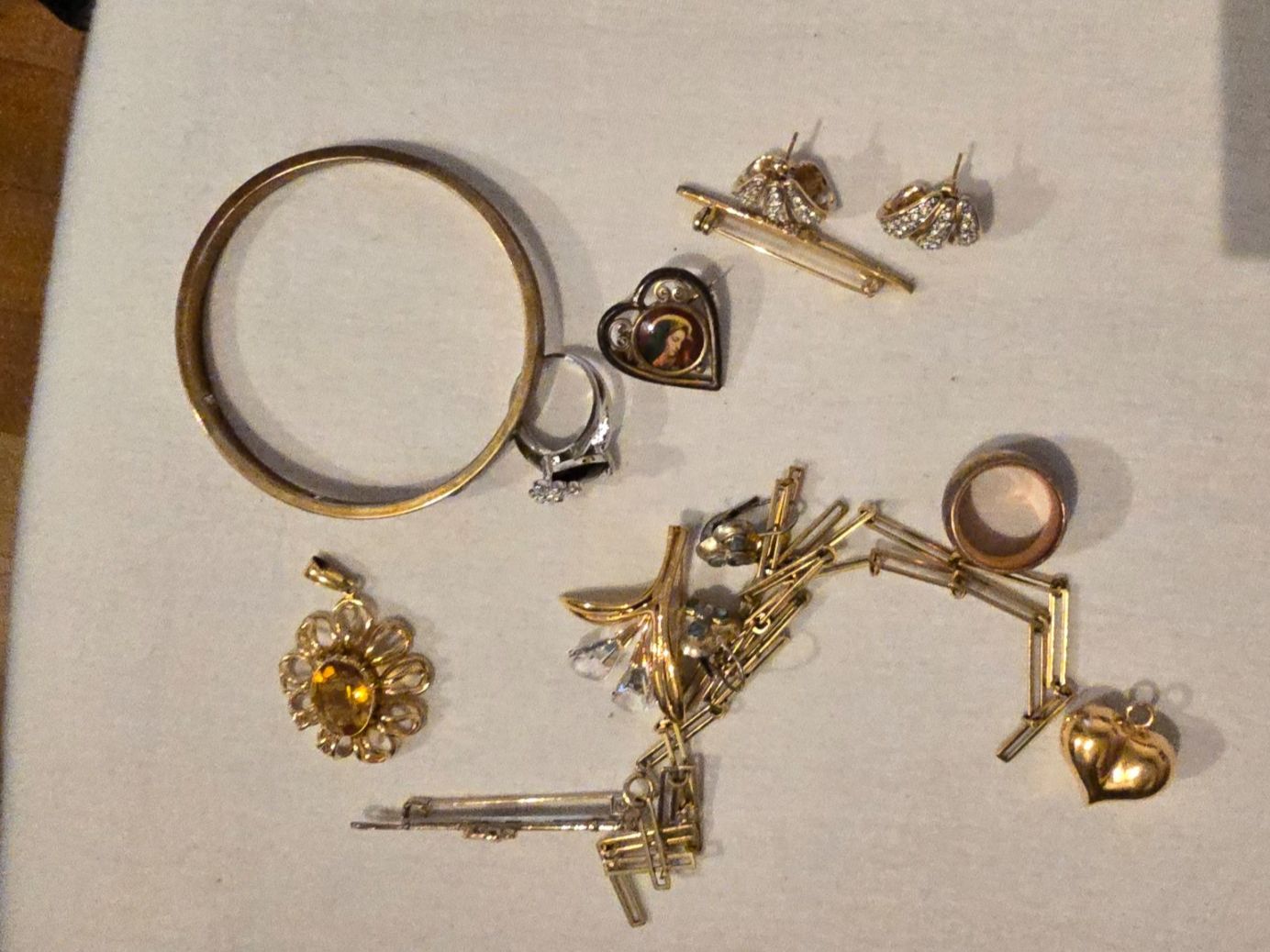 Altri gioielli: Schmuck aus Messing,Vergoldet – Usato da Sargans venduto da Kiness