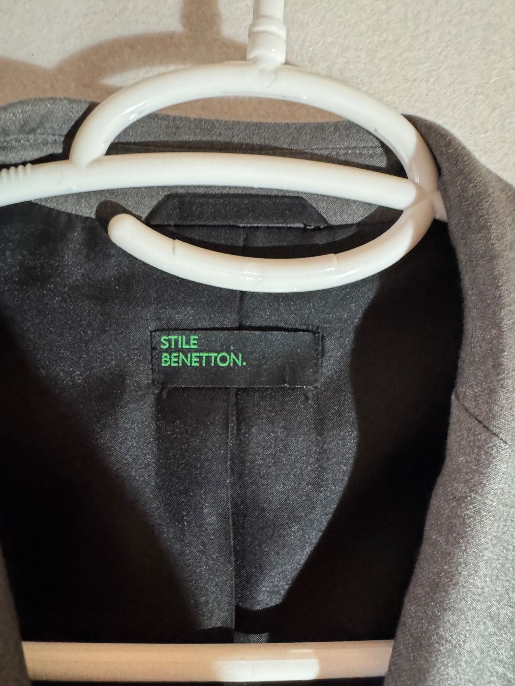 Benetton Vestes: schöner grauer Blazer Benetton Gr. 44 – D'occasion à Grosswangen par second_hand_dress 3