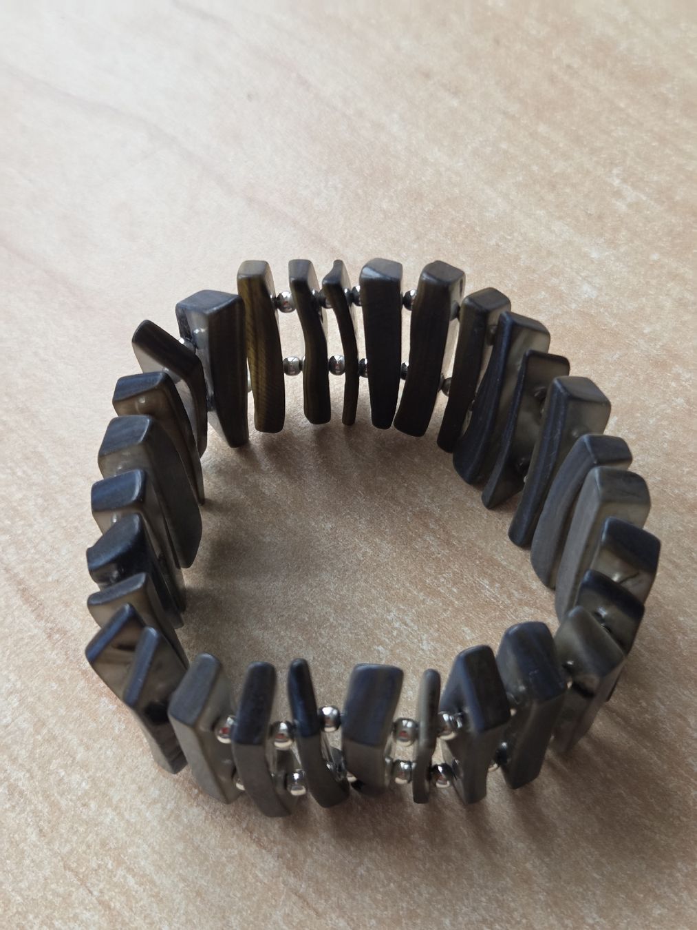 Bracciali & Braccialetti: Muschel Elastarmband Perlmutt bis Grautöne Länge 18cm – Usato da Winterthur venduto da katzen07 3