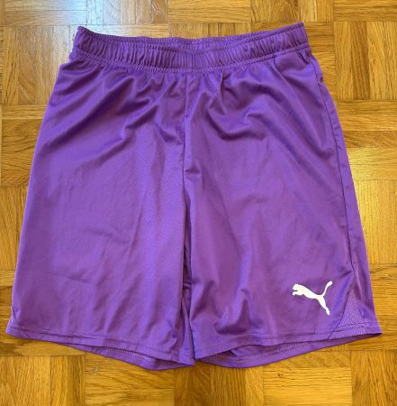 Puma Fussball Shorts lila Gr. S bzw 164 - 176