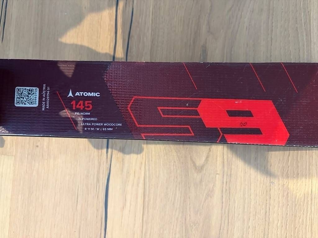 Skis: Atomic Slalomski 145cm – D'occasion à Felsberg par Puentneri79 1