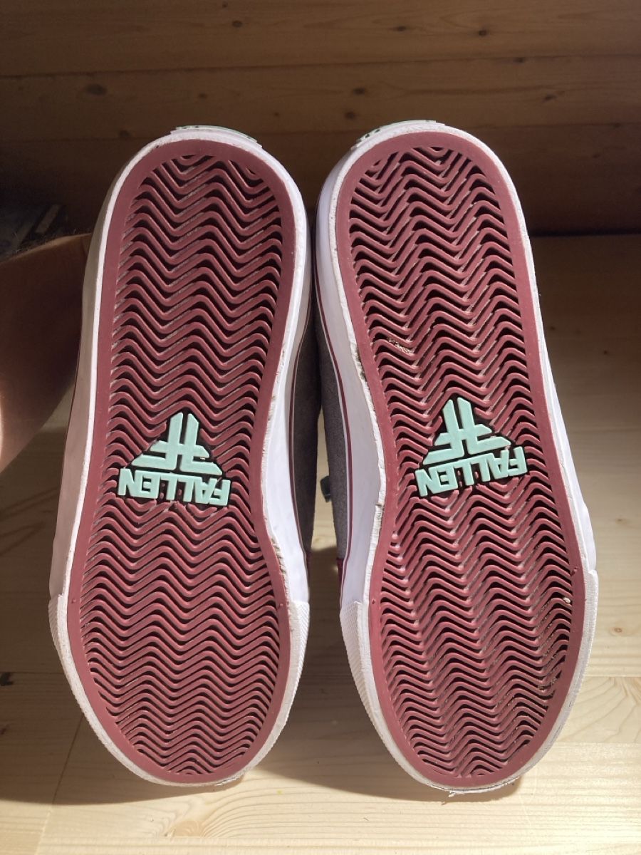 Scarpe da uomo: Fallen Schuh Gr. 42 – Nuovo (secondo la descrizione) da Bern venduto da AirTerj 3