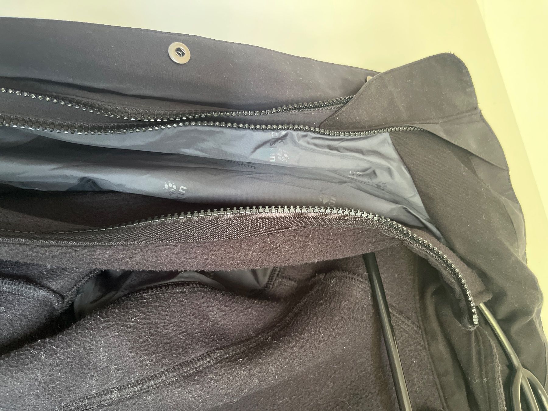 Jack Wolfskin Cappotti: Jack Wolfskin Mantel schwarz Gr. M – Usato da Schönenberg ZH venduto da 704.107 1