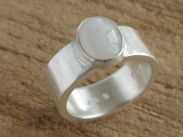 Anelli: breiter Ring Silber 999 Einzelstück Mondstein Gr. 59 – Nuovo (secondo la descrizione) da Ermatingen venduto da Decovin 1