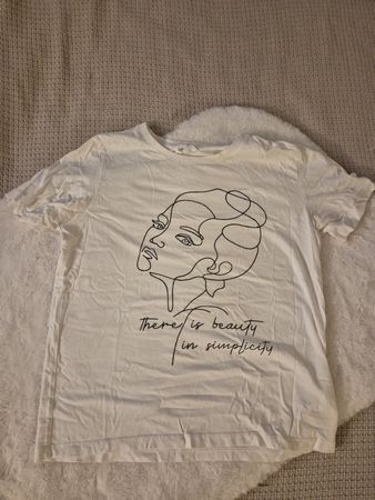Trendiges T-Shirt "Beauty in Simplicity" von Even&Odd