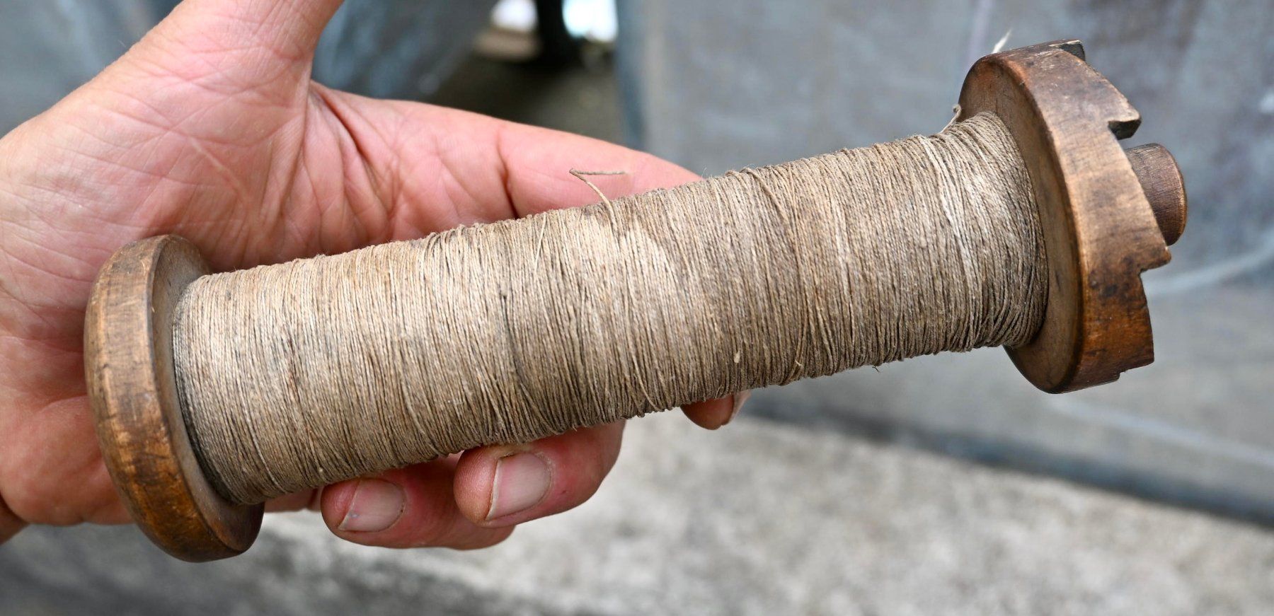Articles en bois: antike Industrie Holzspule mit Garn Länge 17cm – D'occasion à Pfaffhausen par mono_rec 3