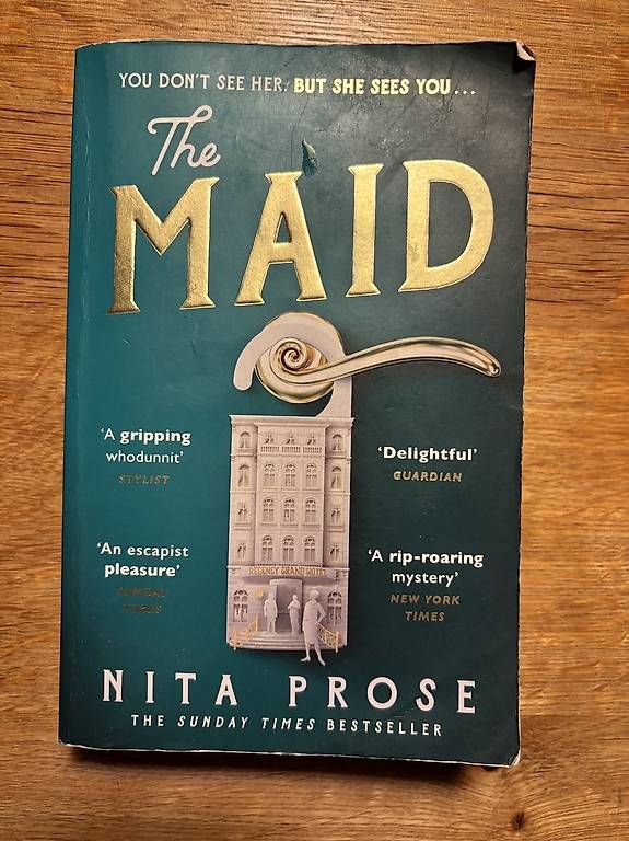 Libri: The Maid by Nita Prose – Usato da St-Sulpice VD venduto da Maddi_the_biker