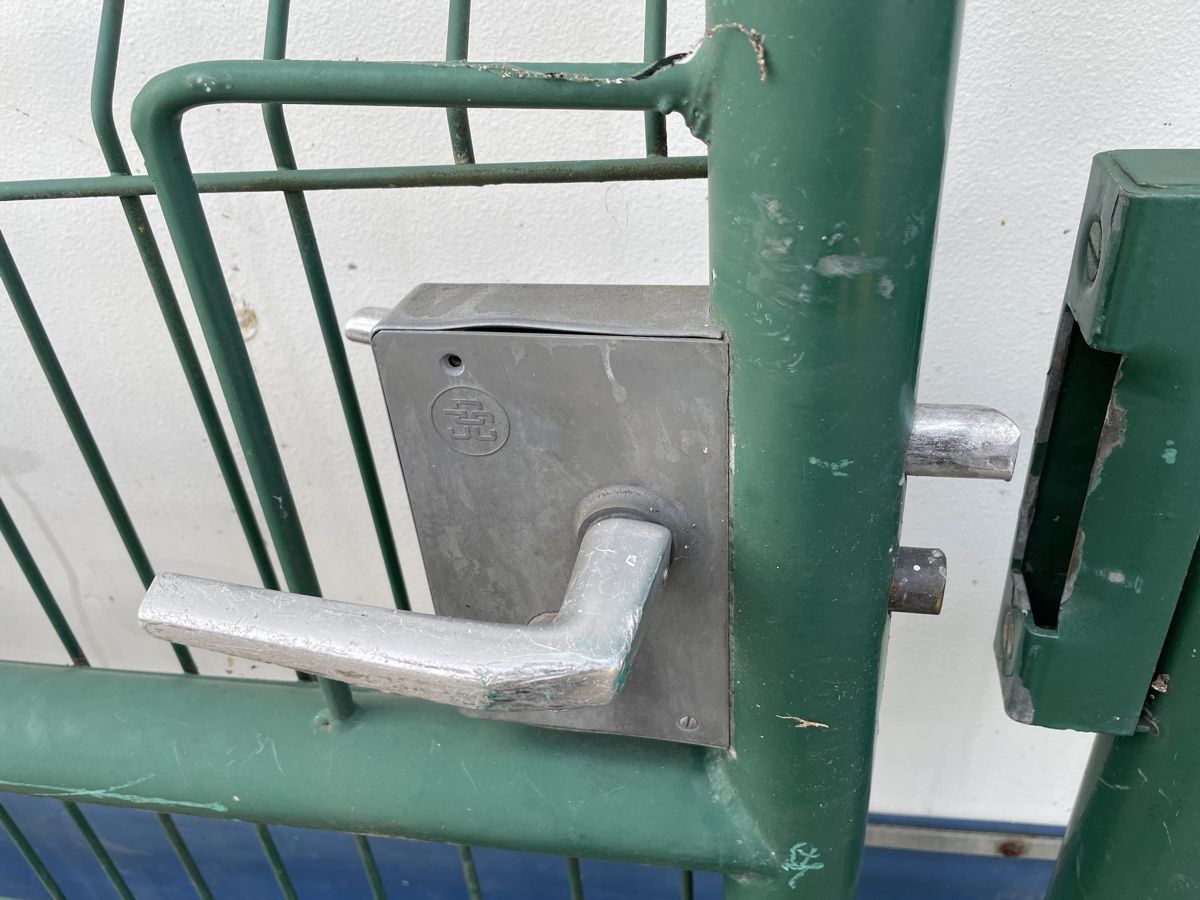Sichtschutz: Zaun Tor – Gebraucht aus Oftringen von Box2 6