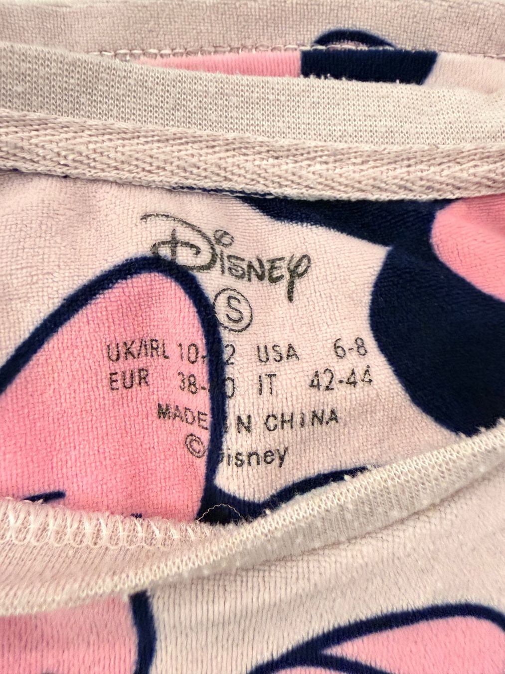 Maglioni & Felpe: Damen Pullover mit Minnie Maus Motiv, Grösse S – Usato da Wollerau venduto da falkenauge444 2