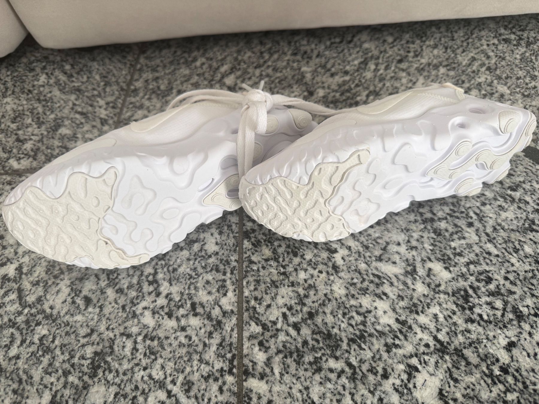 Nike Scarpe da donna: Nike React Vision Sneaker weiss Grösse 36 gebraucht – Usato da Zizers venduto da fvd 2