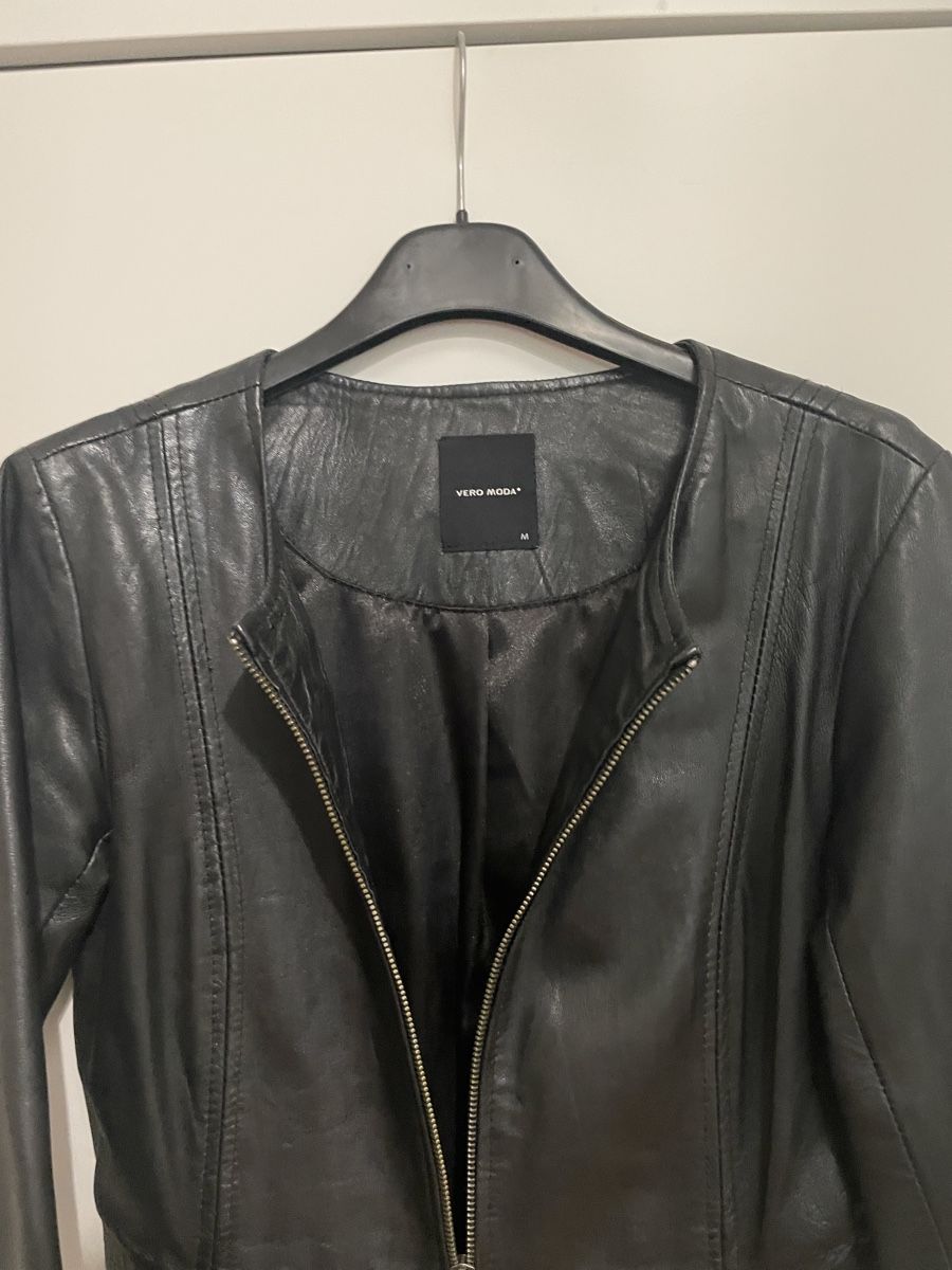 Vero Moda Cappotti: Vero Moda Echt Lederjacke, Grösse M, Top Zustand! – Nuovo (secondo la descrizione) da Effretikon venduto da lihong 2