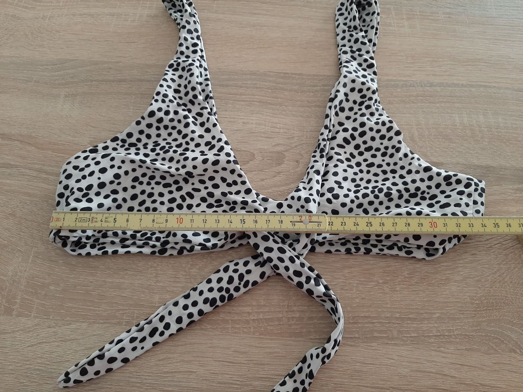 Costumi da bagno & Bikini: Bikini-Oberteil getupft, Gr. L, in der Mitte zum Binden – Usato da Menziken venduto da Rien1 2