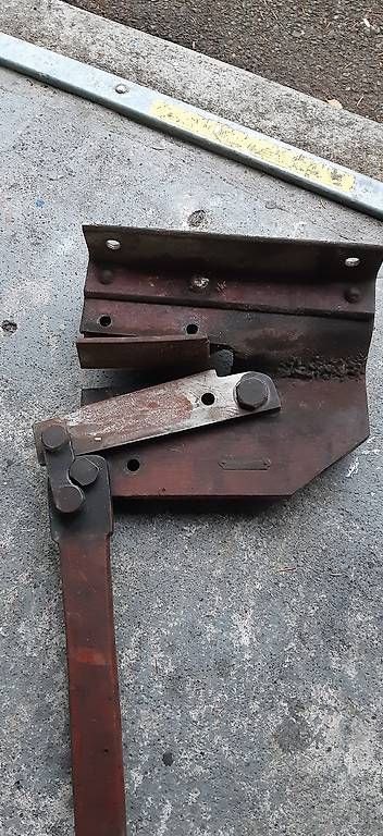 Tutti gli attrezzi: Massiver grosser ,schwerer Blechschneider – Usato da Gunten venduto da chr_5zpy 2