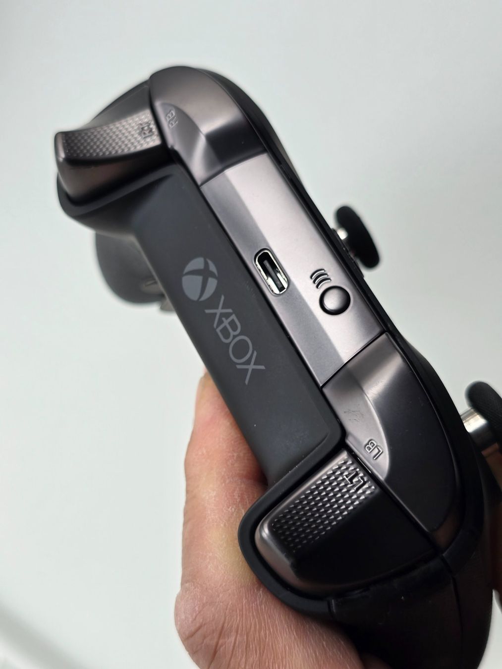 Microsoft Controller: XBOX ELITE 2 - wie NEU - – Gebraucht aus Basel von Honest 1