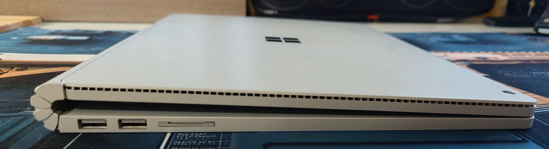 Microsoft Notebook: Microsoft Surface Book | i7 | 8GB | 256GB SSD | Win 11 Pro  – Nuovo (secondo la descrizione) da Ennetmoos venduto da Faders 6