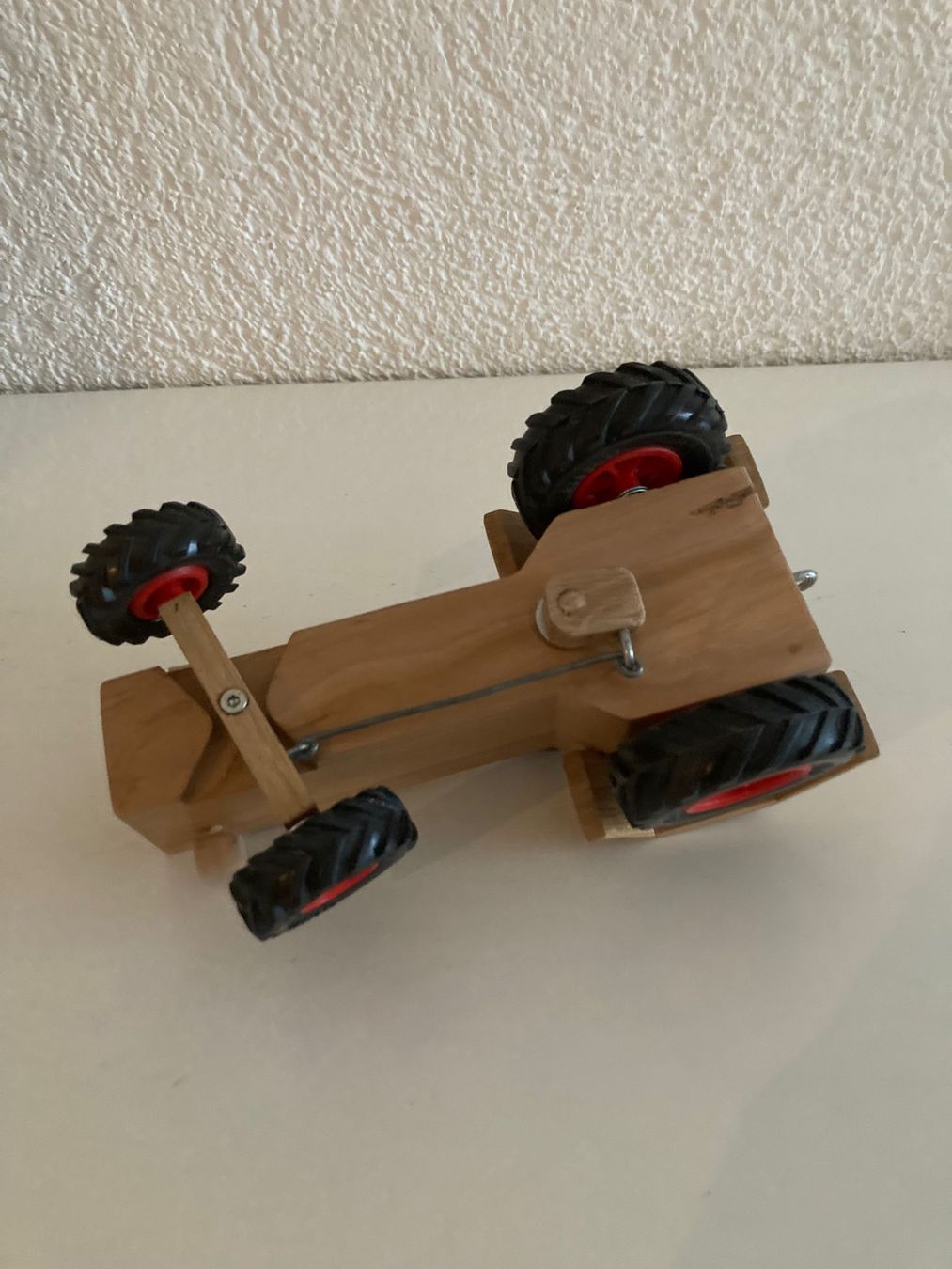 Giocattoli: Traktor aus Holz, Handarbeit, – Nuovo (secondo la descrizione) da Rotkreuz venduto da Holzarbeit 2