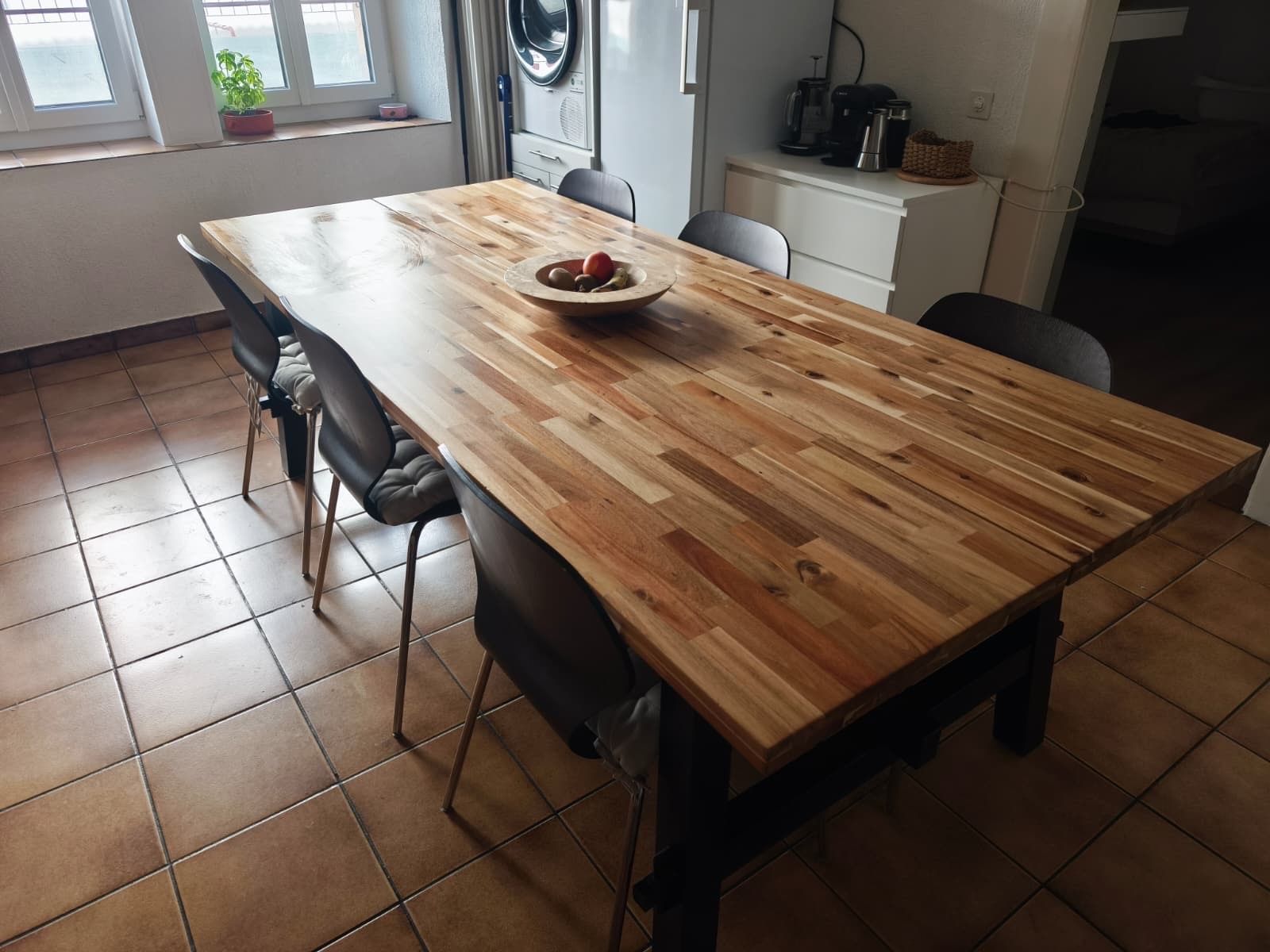 Ikea Tische: Grande table en bois – Gebraucht aus Le Locle von ley_vsz9